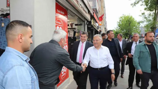 Başkan Büyükkılıç, esnaf ve vatandaşlarla buluştu