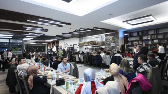 Geleceğin hekimleri ile buluştu