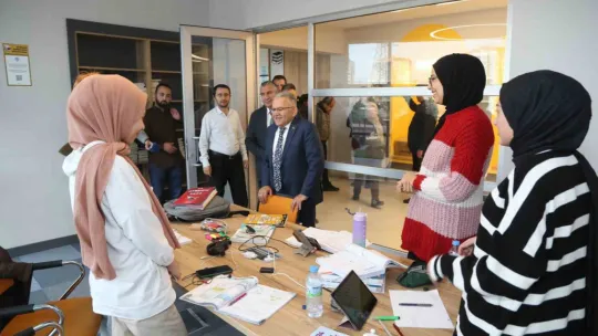 Başkan Büyükkılıç, gençlerle bir araya geldi