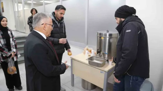 Başkan Büyükkılıç gençlerle bir araya geldi