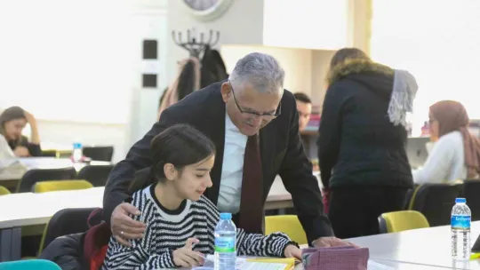 Başkan Büyükkılıç gençlerle bir araya geldi