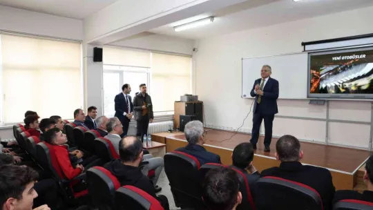 Başkan Büyükkılıç, Meslek Liseli gençlerle kucaklaştı