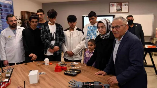 Başkan Büyükkılıç, Gençlik Projesi'nde öğrencilerle buluştu