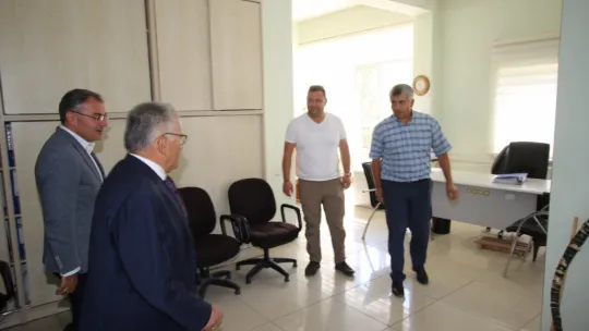 Başkan Büyükkılıç, Hacılar'da muhtarları dinledi