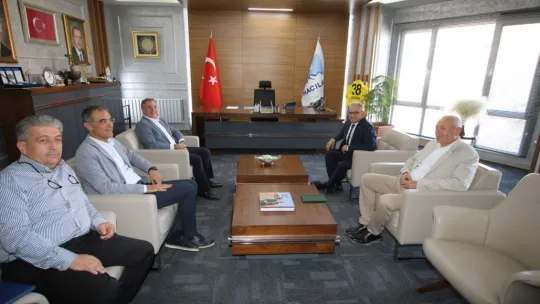 Başkan Büyükkılıç, Hacılar'da muhtarları dinledi