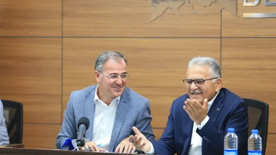 Başkan Büyükkılıç, Hacılar'da muhtarları dinledi