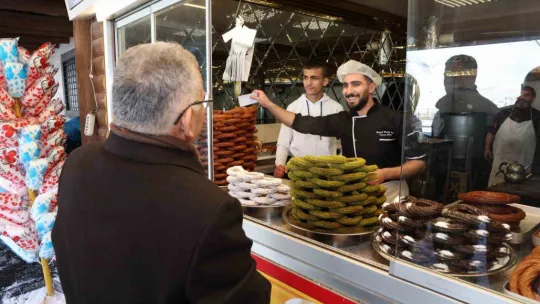 Başkan Büyükkılıç Hisarcık ve Erciyes Esnafı ile Buluştu
