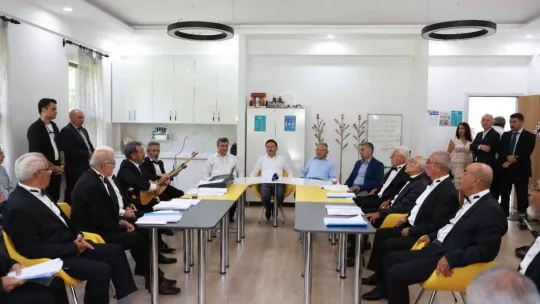 Başkan Büyükkılıç ile Vali Çiçek'ten özel çocuklar ve ulu çınarlara ziyaret