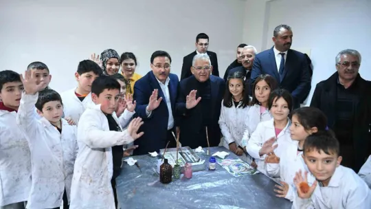 Başkan Büyükkılıç İle Vali Çiçek'ten Sarıoğlan'a 'yatırım' çıkarması
