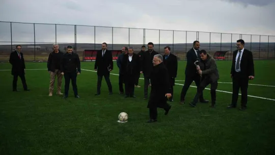 Başkan Büyükkılıç İle Vali Çiçek'ten Sarıoğlan'a 'yatırım' çıkarması