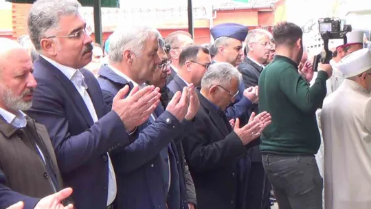 Başkan Büyükkılıç'ın Ablası Son Yolculuğuna Uğurlandı
