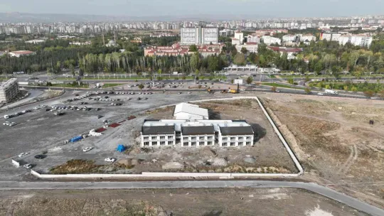 Başkan Büyükkılıç'ın kanser hastalarına özel projesinde sona doğru