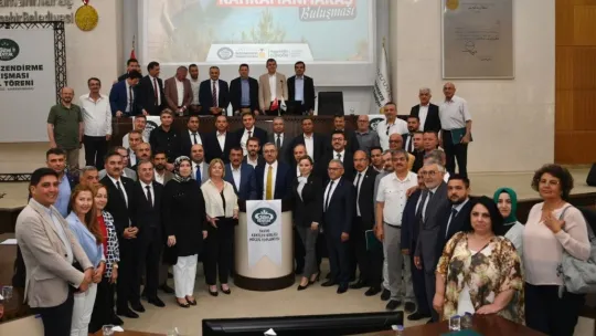 Başkan Büyükkılıç, Kahramanmaraş'tan ödülle döndü