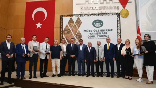 Başkan Büyükkılıç, Kahramanmaraş'tan ödülle döndü