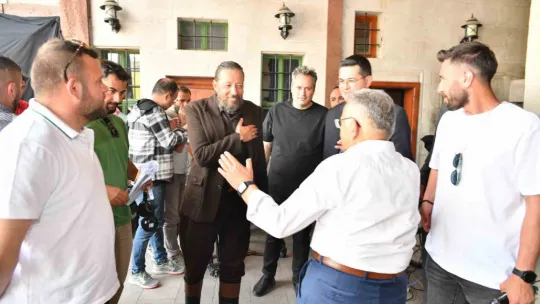 Başkan Büyükkılıç Kara Ağaç Destanı dizi setini ziyaret etti