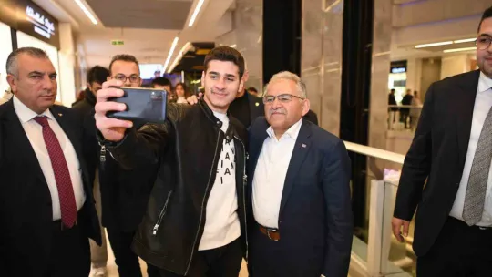Başkan Büyükkılıç, Kayseri'yi sporun merkezi yapmaya devam ediyor