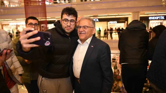Başkan Büyükkılıç, Kayseri'yi sporun merkezi yapmaya devam ediyor