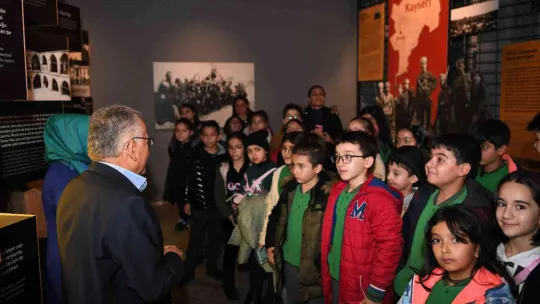 Başkan Büyükkılıç Minik Öğrencilere Milli Mücadele Müzesi'ni Anlattı