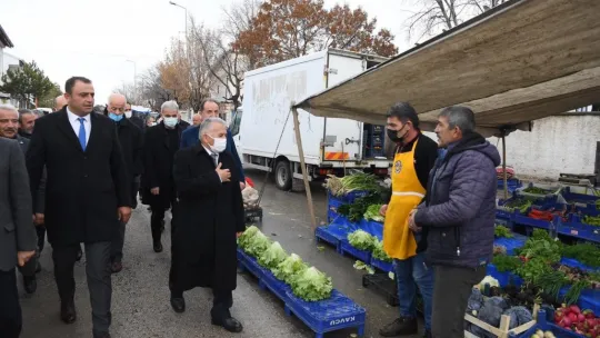 Başkan Büyükkılıç muhtarlar toplantısına Sarıoğlan ile devam etti
