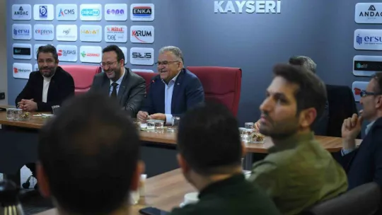 Başkan Büyükkılıç, MÜSİAD'da iş insanları ile buluştu