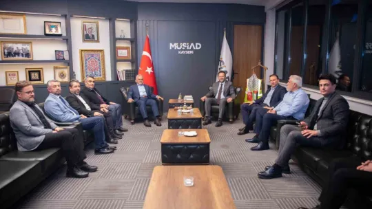 Başkan Büyükkılıç, MÜSİAD'da iş insanları ile buluştu
