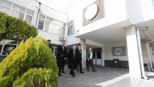Başkan Büyükkılıç, öğle yemeğinde belediye personeli ile buluştu