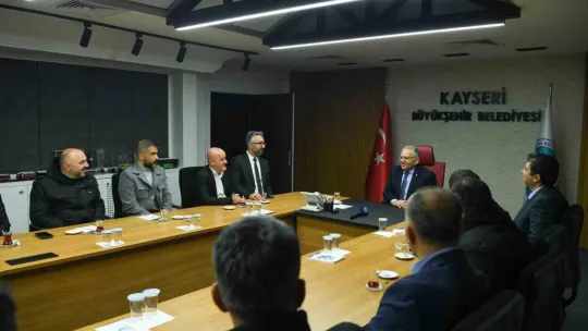 Oto Galericiler Sitesi yönetiminden Başkan Büyükkılıç'a ziyaret