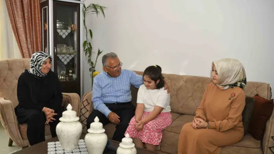 Başkan Büyükkılıç, Özel Öğrenci Zeynep'in Misafiri Oldu