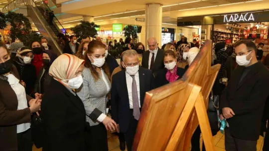 Başkan Büyükkılıç, özel tasarım deri aksesuarları sergisi'nin açılışına katıldı