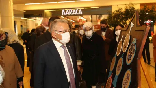 Başkan Büyükkılıç, özel tasarım deri aksesuarları sergisi'nin açılışına katıldı