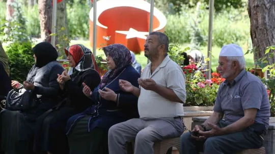 Başkan Büyükkılıç, Şehir Polis Uluçay'ı mezarı başında andı