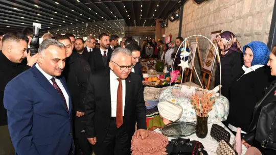 Başkan Büyükkılıç'tan 2022 yılında 16 ilçeye 100 ziyaret