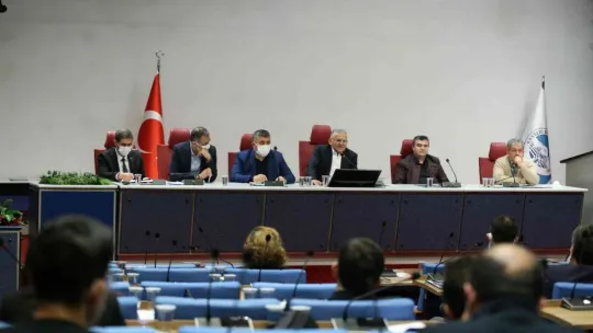 Başkan Büyükkılıç'tan 5.5 saatlik 'değerlendirme toplantısı'
