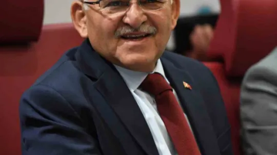 Başkan Büyükkılıç'tan afetin isimsiz kahramanlarına plaket