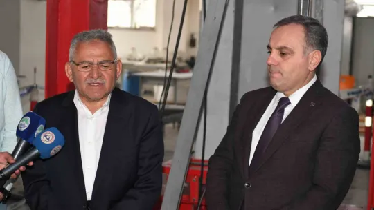 Başkan Büyükkılıç'tan Deprem Araştırma Laboratuvarı'na ziyaret