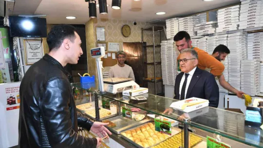 Başkan Büyükkılıç Medrese esnafını ziyaret etti