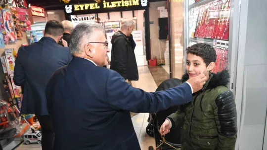 Başkan Büyükkılıç Medrese esnafını ziyaret etti