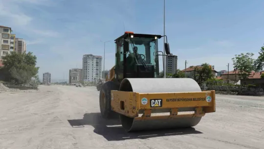 Başkan Büyükkılıç'tan Kocasinan Bulvarı'nı havaalanı'na bağlayacak yolda denetleme