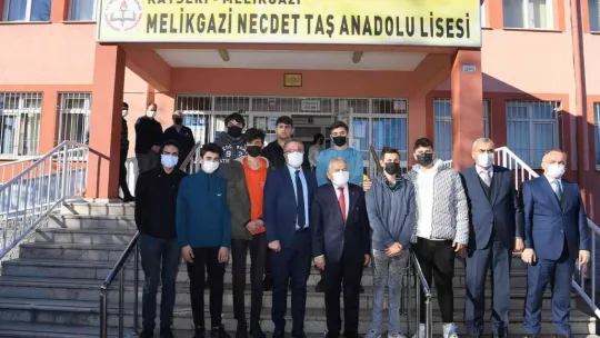 Başkan Büyükkılıç'tan lise öğrencilerine 'Çanakkale' jesti