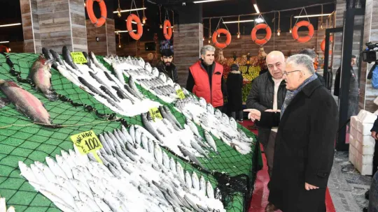 Başkan Büyükkılıç'tan Mithatpaşa ve Yeşil Mahallede Esnaf Ziyareti