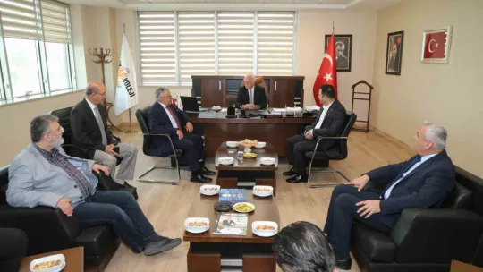 Başkan Büyükkılıç'tan Öğrencilerle 'Kariyer' Sohbetleri