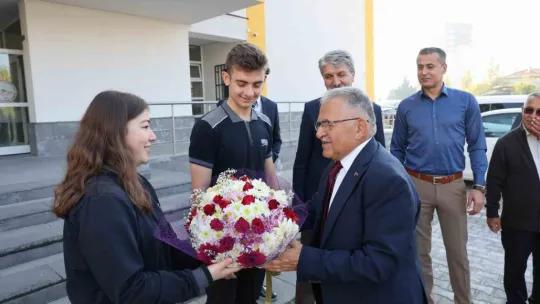 Başkan Büyükkılıç'tan öğrencilere önemli tavsiyeler