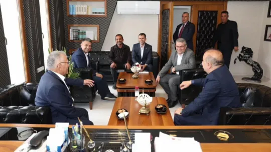 Başkan Büyükkılıç'tan Pınarbaşı Belediyesi'ne ziyaret