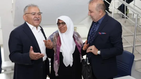 Başkan Büyükkılıç'tan Pınarbaşı Belediyesi'ne ziyaret