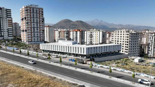 Başkan Büyükkılıç'tan Talas Mevlana Sosyal Yaşam Merkezi'nde 'teknik' inceleme