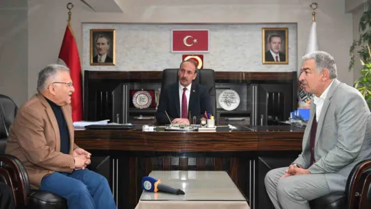 Başkan Büyükkılıç'tan Tomarza'da 'Yatırım Değerlendirme Toplantısı'