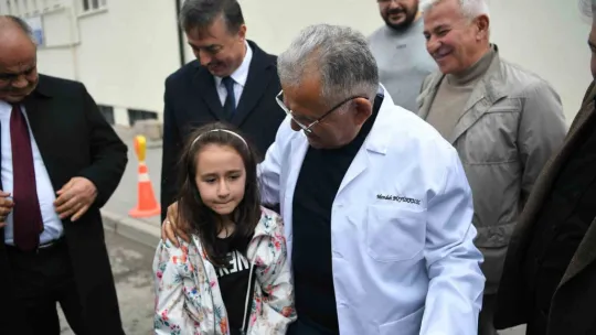 Başkan Büyükkılıç, Yahyalı'da 65 kişinin çalıştığı tekstil atölyesini gezdi