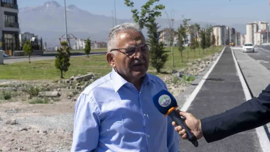 Yeni yapılan yollara 'bisiklet yolu' vurgusu