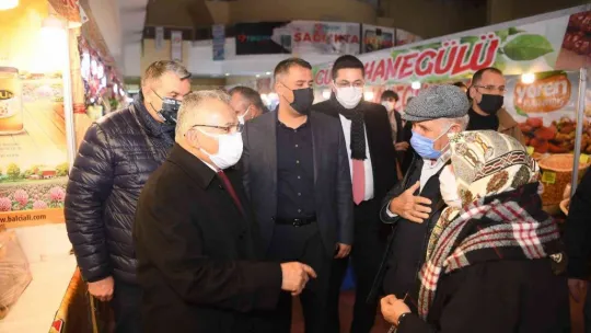 Başkan Büyükkılıç'tan Yöresel Ürünler Fuarı'na ziyaret