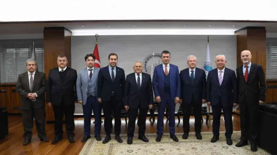 Başkan Büyükkılıç TCDD Genel Müdürü Akbaş'ı ağırladı